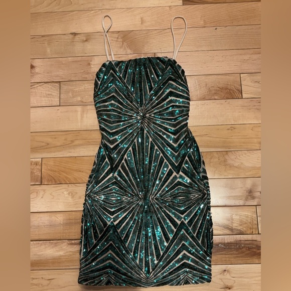 LULU’S LOST IN YOUR EYES TEAL SEQUIN BODYCON MINI DRESS - Picture 4 of 8